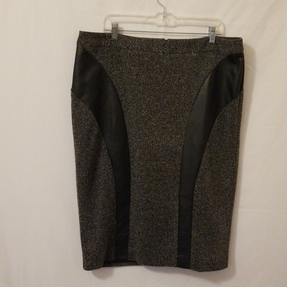 Lane Bryant Dresses & Skirts - Lane Bryant Black/Grey Skirt Size 18 Back Zipper
